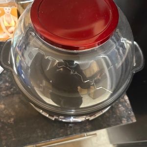 Popcorn maker